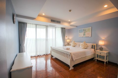 Condo in Hua Hin, Thailand, 2 bedrooms  № 168508 - photo 10