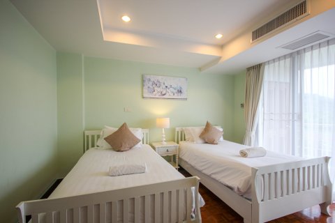 Condo in Hua Hin, Thailand, 2 bedrooms  № 168508 - photo 15