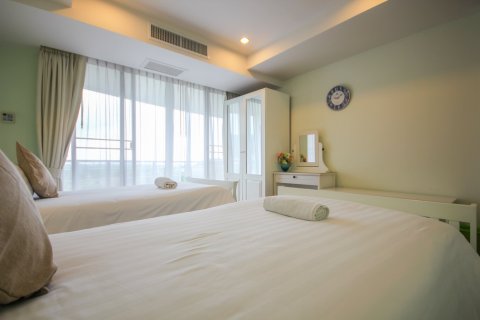 Condo in Hua Hin, Thailand, 2 bedrooms  № 168508 - photo 17