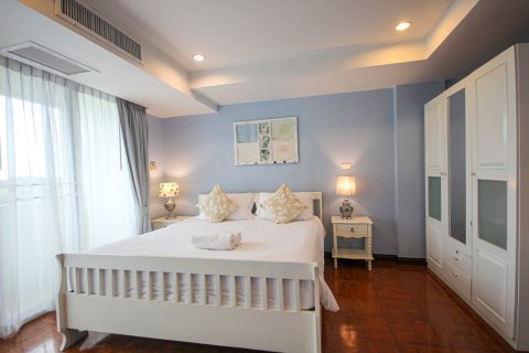 Condo in Hua Hin, Thailand, 2 bedrooms  № 168508 - photo 9