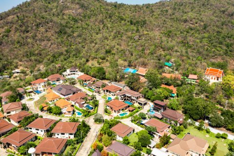 Villa in Hua Hin, Thailand 5 bedrooms № 168509 - photo 14