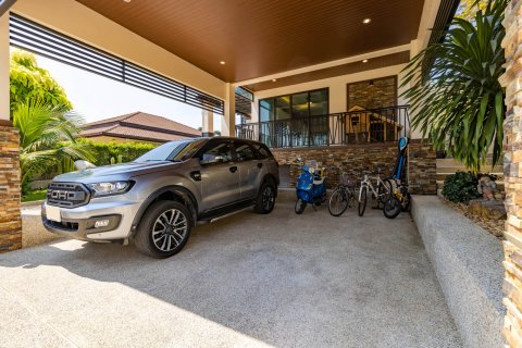 Villa in Hua Hin, Thailand 5 bedrooms № 168509 - photo 6