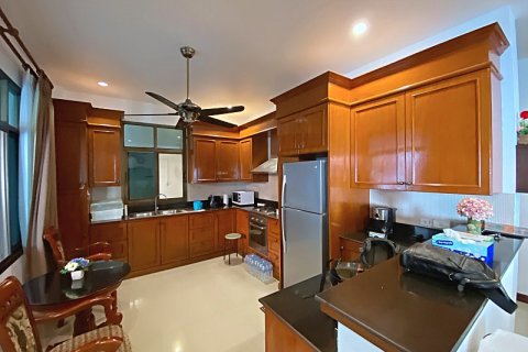 House in Hua Hin, Thailand 3 bedrooms № 168104 - photo 15