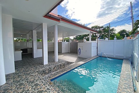 House in Hua Hin, Thailand 3 bedrooms № 168104 - photo 4