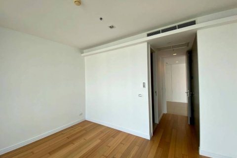 Condo in Khlong San, Bangkok, Thailand, 3 bedrooms  № 134039 - photo 11