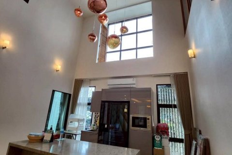 House in Phra Khanong, Bangkok, Thailand 9 bedrooms № 162135 - photo 6