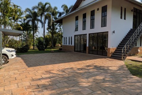 Villa à Tha Bo, Thaïlande 5 chambres № 142057 - photo 10