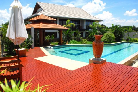 Villa à Tha Bo, Thaïlande 5 chambres № 142057 - photo 1