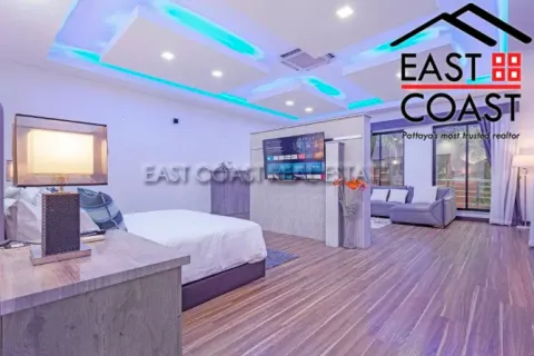 Casa de 4 dormitorios en Pattaya, Tailandia № 212293 - foto 19