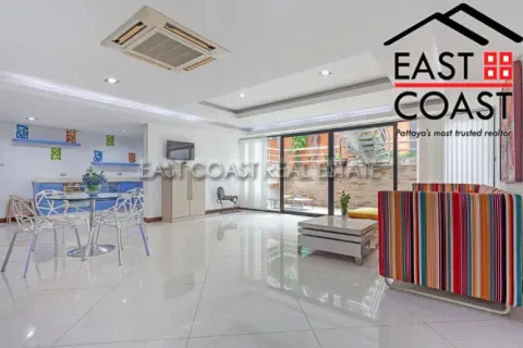Casa de 4 dormitorios en Pattaya, Tailandia № 212293 - foto 18