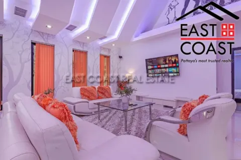 Casa de 4 dormitorios en Pattaya, Tailandia № 212293 - foto 10