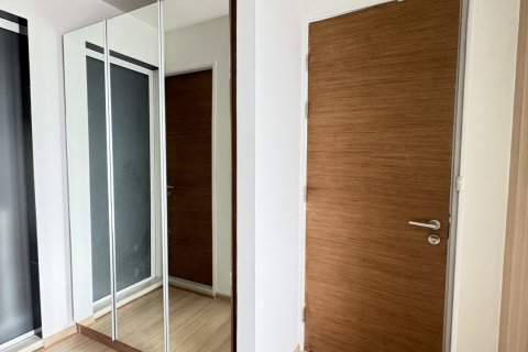 Студия в кондо в Клонг Тоэй, Бангкок, Таиланд № 138536 - фото 16