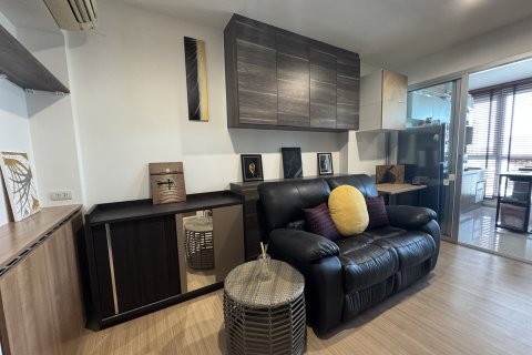 Студия в кондо в Клонг Тоэй, Бангкок, Таиланд № 138536 - фото 1