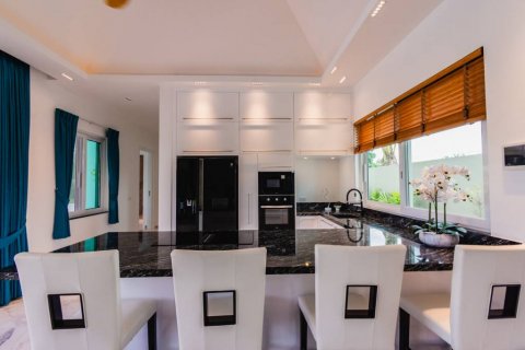 Вилла в Хуа Хине, Таиланд с 3 спальнями  № 134518 - фото 10