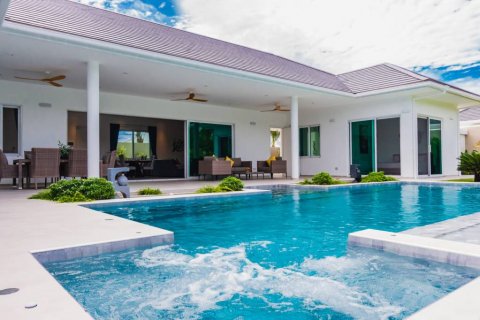 Вилла в Хуа Хине, Таиланд с 3 спальнями  № 134518 - фото 2