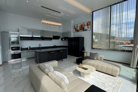 Villa in Bang Tao, Thailand 5 bedrooms № 166294 - photo 11