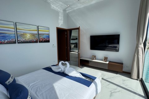 Villa in Bang Tao, Thailand 5 bedrooms № 166294 - photo 6