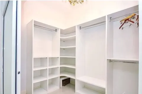 Villa in Hua Hin, Thailand 4 bedrooms № 152169 - photo 11