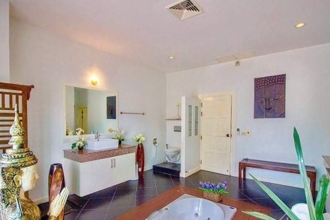 Villa in Hua Hin, Thailand 4 bedrooms № 152169 - photo 12