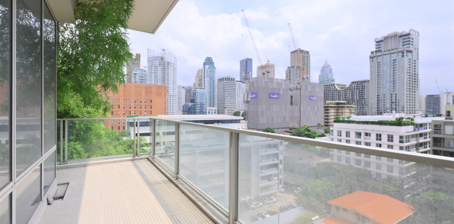 Condo in Bangkok, Thailand, 2 bedrooms № 209825