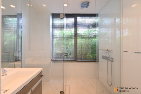 Condo in Bangkok, Thailand, 2 bedrooms № 209825 - photo 7
