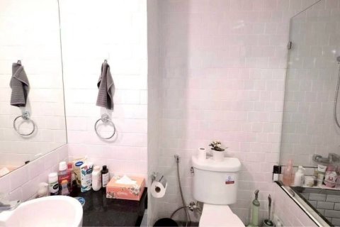 Condo in Huai Khwang, Bangkok, Thailand, 2 bedrooms  № 164577 - photo 3