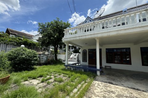 Таунхаус в Чатучаке, Бангкок, Таиланд с 4 спальнями № 164582 - фото 2