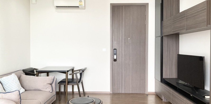 Студия в кондо в Ваттхане, Бангкок, Таиланд № 164576