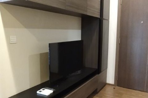 Студия в кондо в Ваттхане, Бангкок, Таиланд № 164576 - фото 5