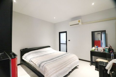 Maison à Udon Thani, Thaïlande 10 chambres № 153058 - photo 18