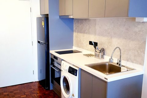 Студия в кондо в Ваттхане, Бангкок, Таиланд № 153060 - фото 2