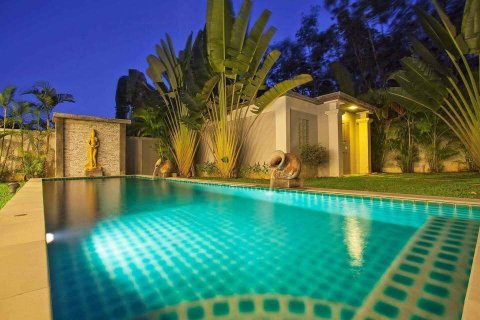 Villa in Phuket, Thailand 3 bedrooms № 172268 - photo 17