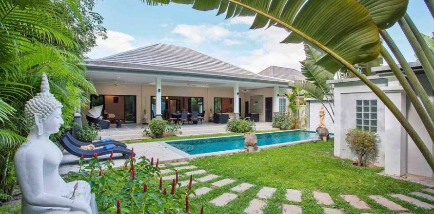 Villa in Phuket, Thailand 3 bedrooms № 172268