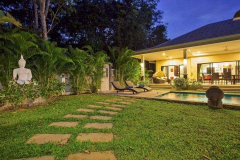 Villa in Phuket, Thailand 3 bedrooms № 172268 - photo 20