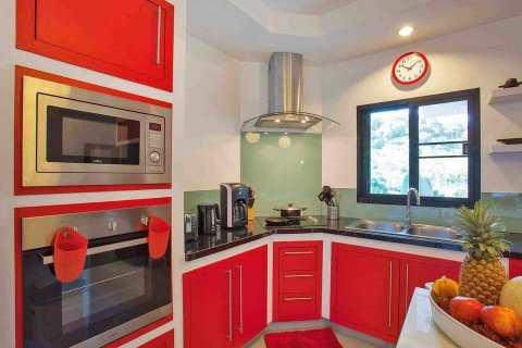 Villa in Phuket, Thailand 3 bedrooms № 172268 - photo 8