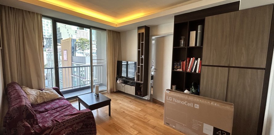 Condo in Khlong Toei, Bangkok, Thailand, 2 bedrooms № 169483
