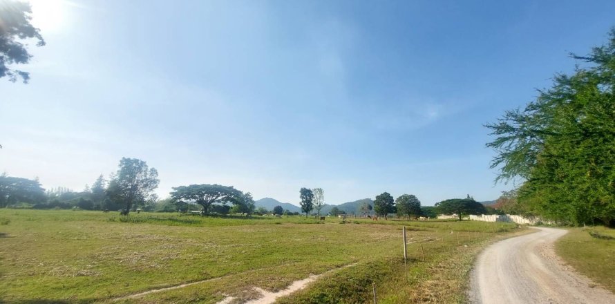 Земельный участок в Хуа Хине, Таиланд 52800м2  № 154149