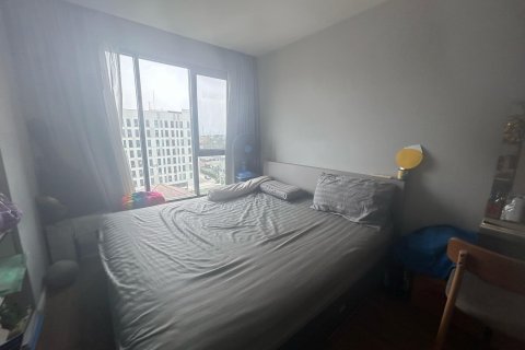 Condo à Samut Prakan, Thaïlande, 2 chambres № 154144 - photo 1