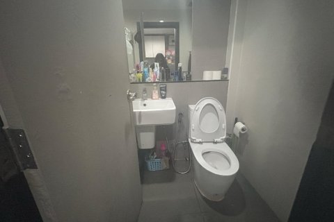 Condo à Samut Prakan, Thaïlande, 2 chambres № 154144 - photo 3