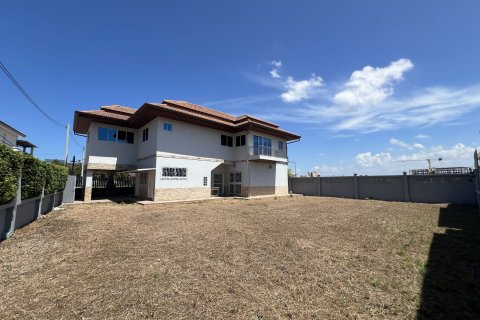 Дом в Паттайе, Таиланд с 8 комнатами № 174006 - фото 4