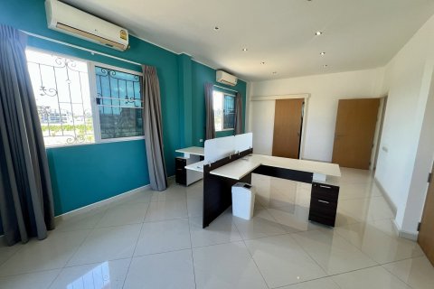 Дом в Паттайе, Таиланд с 8 комнатами № 174006 - фото 30