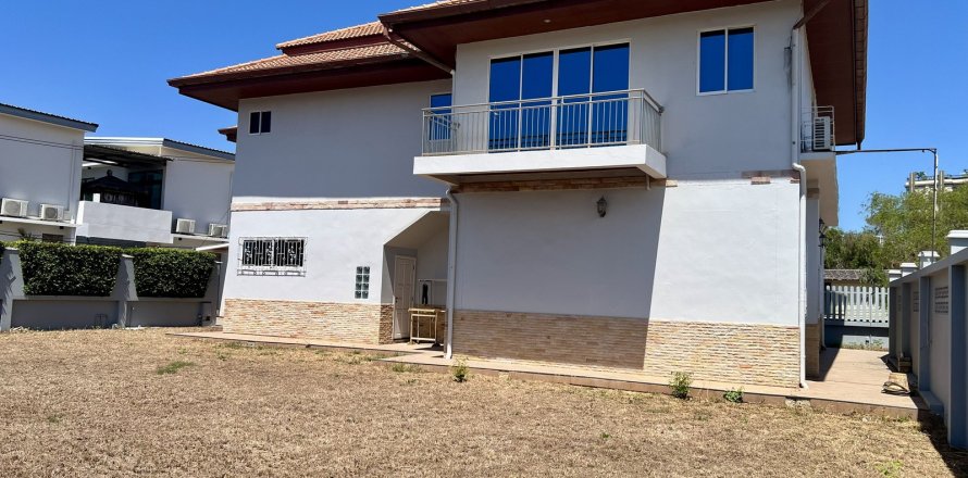 Дом в Паттайе, Таиланд с 8 комнатами № 174006