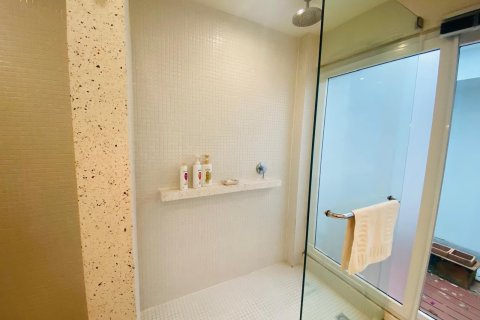 Condo in Kamala, Thailand, 2 bedrooms  № 174008 - photo 20