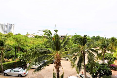 Studio in the Condo on Jomtien Beach, Pattaya, Thailand  № 174009 - photo 5