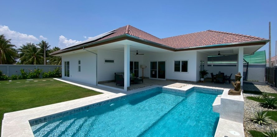 Villa à Hua Hin, Thaïlande 3 chambres № 174011