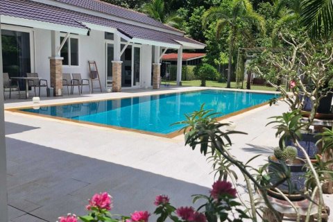 Villa in Ko Samui, Thailand 2 bedrooms № 135508 - photo 1