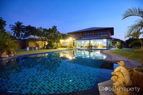 Maison à Pattaya, Thaïlande 6 chambres № 113586 - photo 30