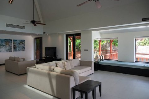 Villa in Kathu, Thailand 5 bedrooms № 154586 - photo 5