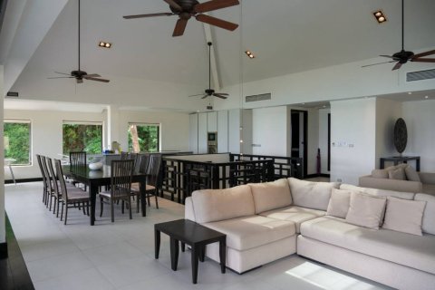 Villa in Kathu, Thailand 5 bedrooms № 154586 - photo 7