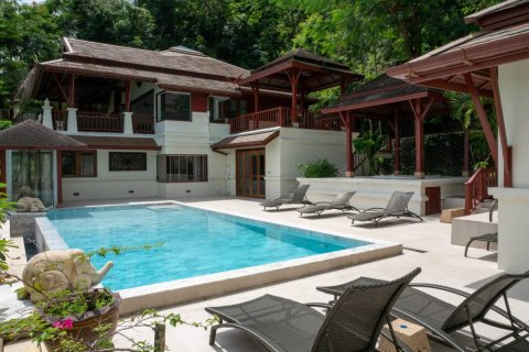 Villa in Kathu, Thailand 5 bedrooms № 154586 - photo 1